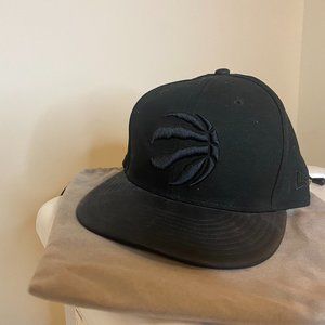 Mens Black Raptors Hat